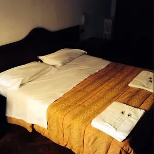 hotel-medea-milan.italymilanhotels.net/